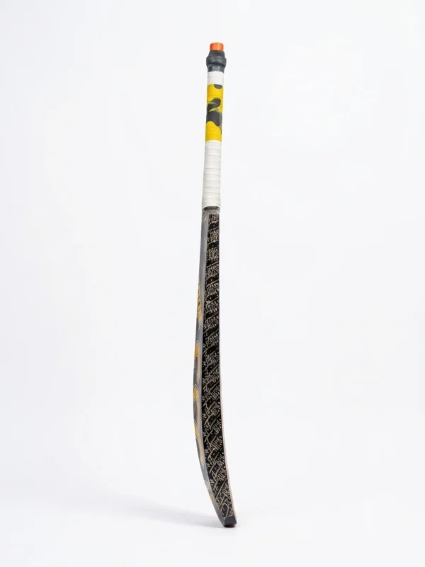 Gemini_Generated_Image_82arus82arus82ar SSC Player Edition Cricket Bat – (800-850g) – White & Black